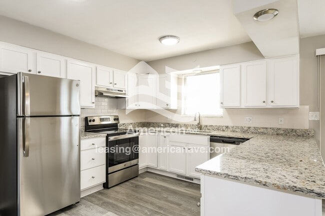 630 W Adams St, Belleville, IL 62220 - photo 5