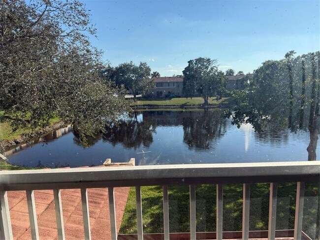 9930 Twin Lakes Dr, Coral Springs, FL 33071 - photo 7