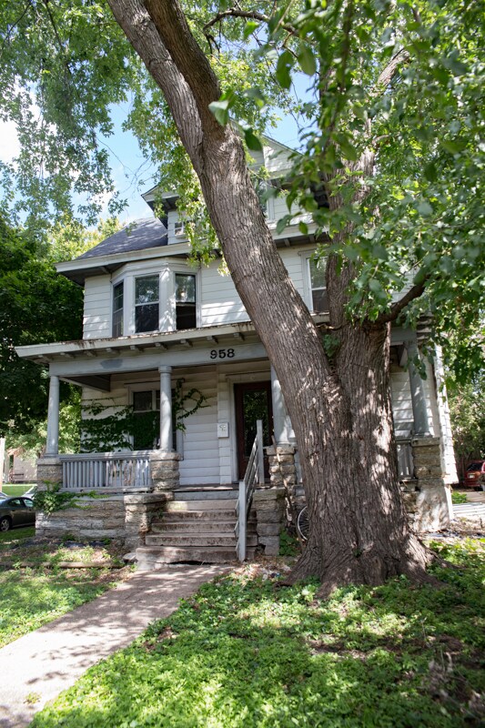 958 15th Ave SE, Minneapolis, MN 55414