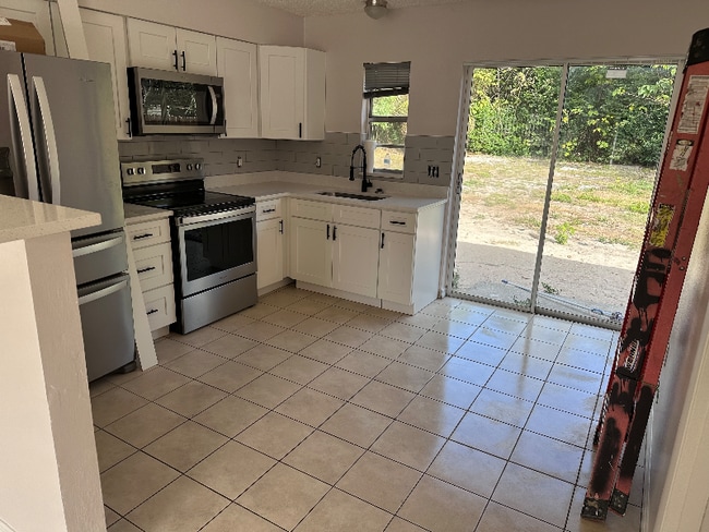 15914 Winner Ln, Hudson, FL 34667 - photo 3