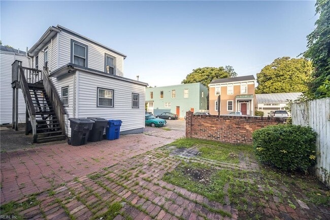 426 London St, Portsmouth, VA 23704 - photo 2