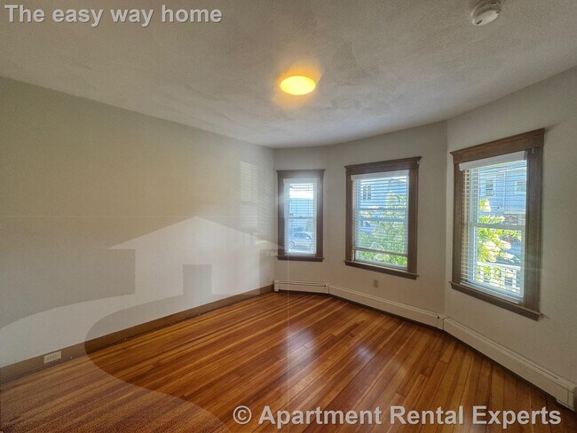 29 Frederick Ave unit 1, Medford, MA 02155 - photo 4