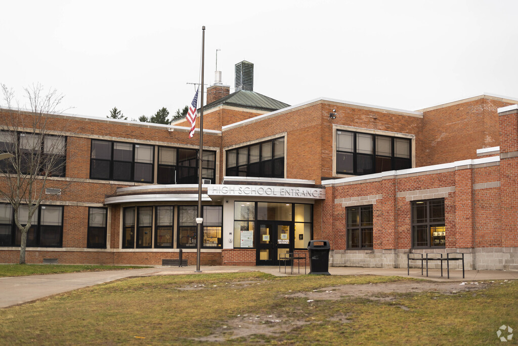 Sodus Jr./Sr. High School provides education in the neighborhood of 
Wayne County.