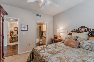 1520 N Beckley Ave, Dallas, TX 75203