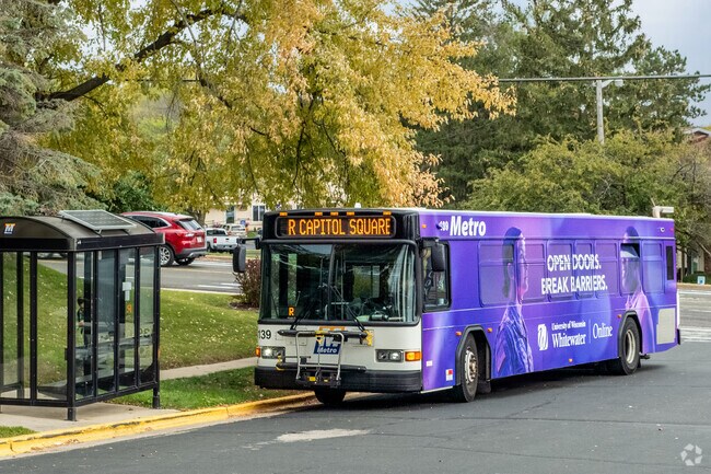 The R Metro bus goes all the way from downtown Madison to Shorecrest and back.