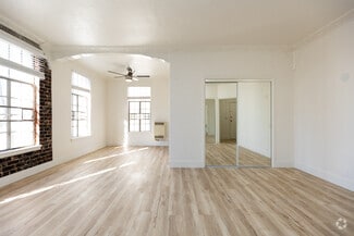 530 S Kingsley Dr, Los Angeles, CA 90020