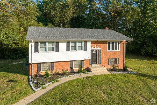 Split level homes are popular in Belmont Bay.