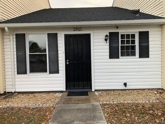 2821 Eric Ct, Chesapeake, VA 23323