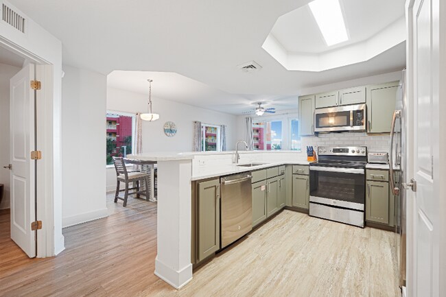 Calypso Tower III unit 3-201, Panama City Beach, FL 32413 - photo 5