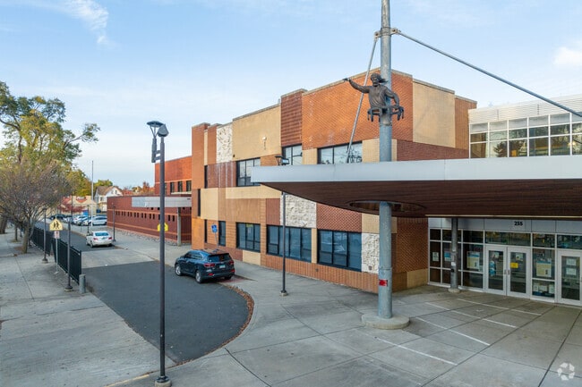 The main entrance of Columbus Family Academy.