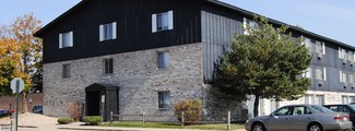 1110 Varsity Blvd, DeKalb, IL 60115