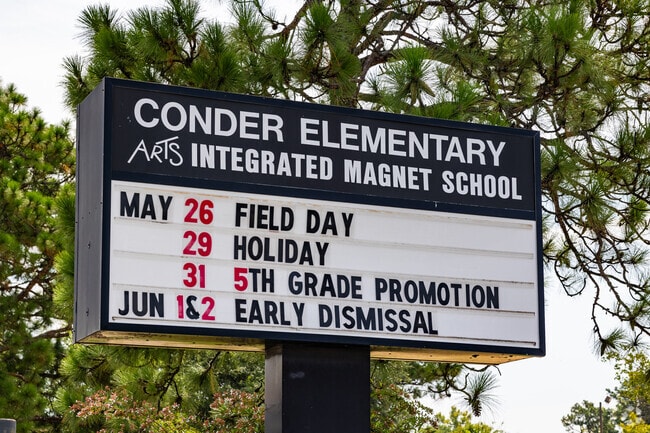 Welcome to L.W. Conder Arts Integrated Magnet School in Columbia.
