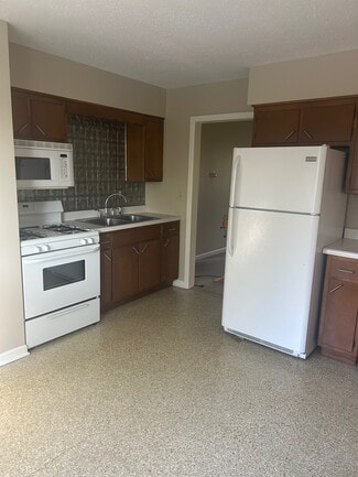 420 W North St Unit 2w, Bradley, IL 60915