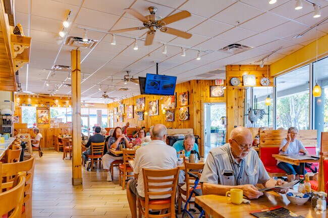 Jacaranda West residents head over to Skillets for a delicious breakfast.