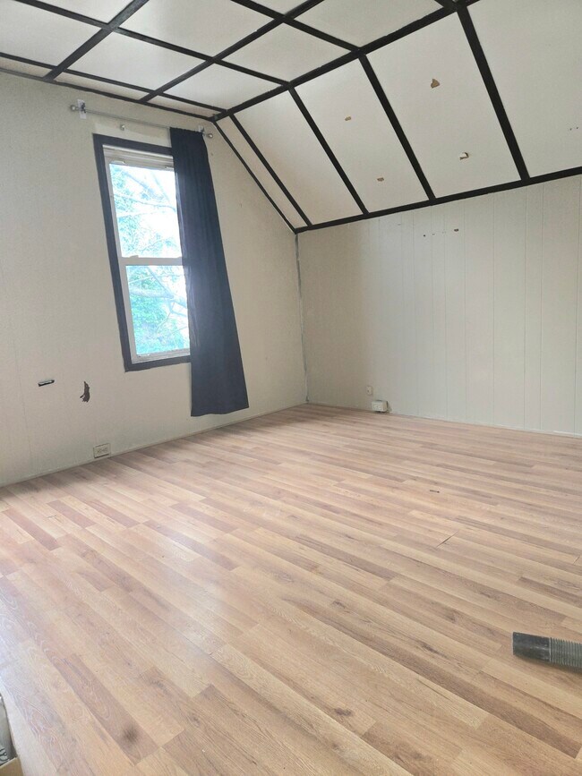 111 Redlyn St, Pittsburgh, PA 15210