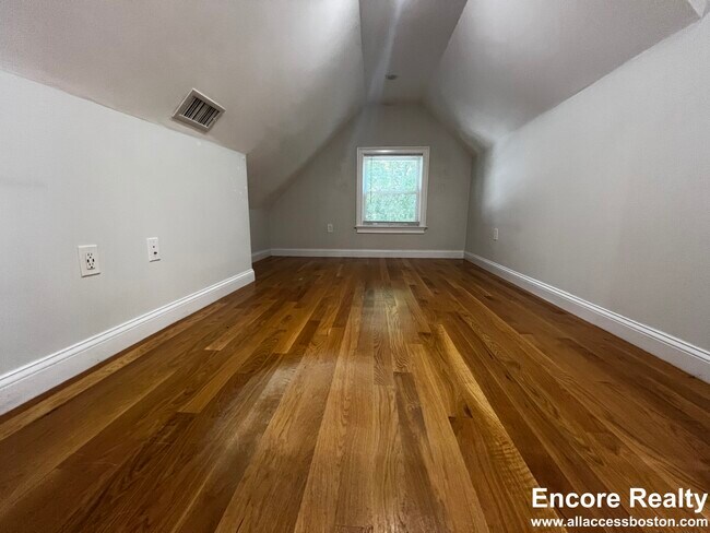 61 Gordon St unit 3, Allston, MA 02134 - photo 5
