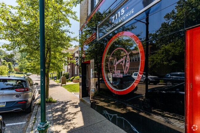 Come in and see Jimmy V&apos's Hair Styling in Ben Avon.