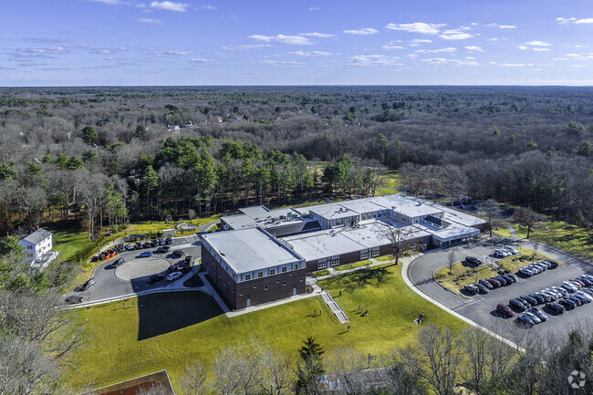 Mabelle M. Burrell Elementary School: Modern design and green surroundings from above.