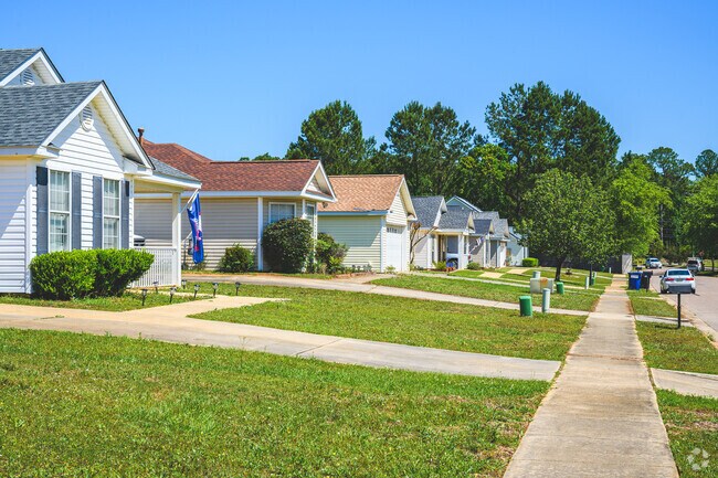 Many homes in the Kimberline Neighborhood have large front lawns.