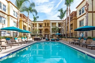 9733 Topanga Canyon Blvd, Chatsworth, CA 91311