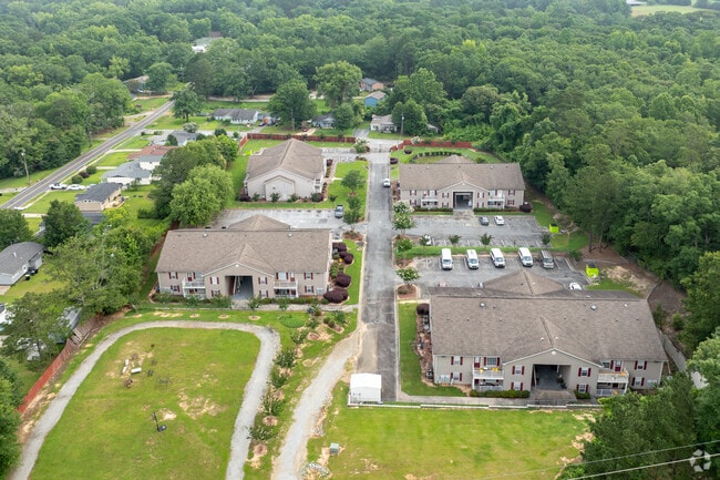 Village Square, Barnesville, GA 30204 - photo 6