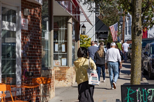 Dix Hills residents go to Downtown Huntington for a great shopping and dining experience.