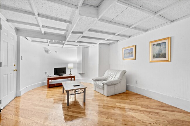 366 Commonwealth Ave unit 1, Boston, MA 02115 - photo 4