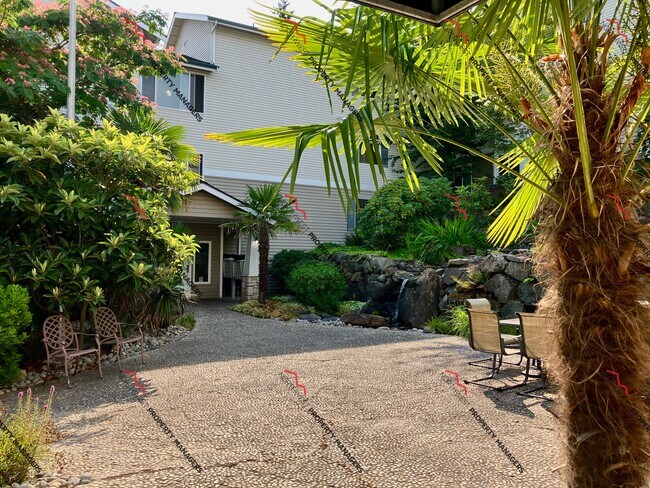 Oasis Apartments, Tacoma, WA 98402 - photo 2