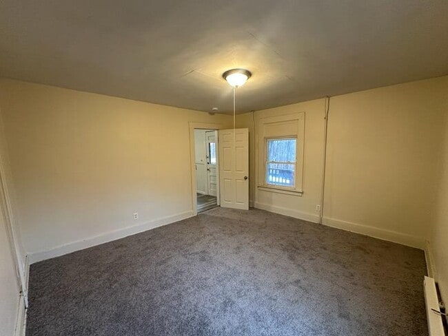 478 Windham Rd unit 478 Windham rd, Willimantic, CT 06226 - photo 4