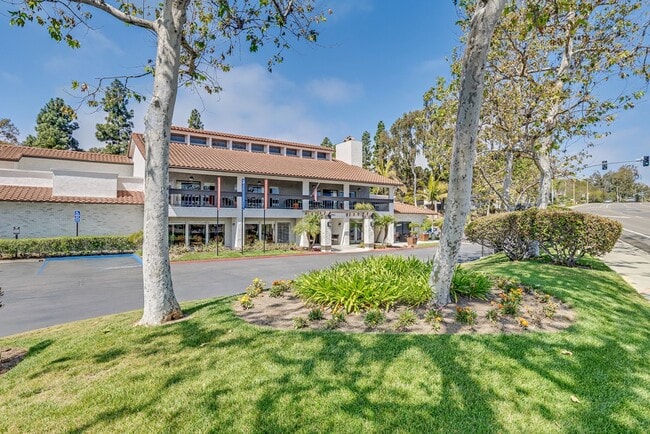 Encinitas Senior Living - 55+ Active Adult Apartments, Encinitas, CA 92024 - photo 7