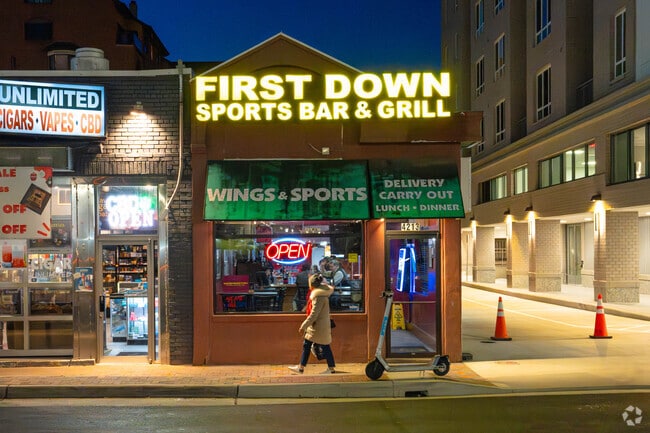 Unwind and enjoy unbeatable happy hour specials at First Down in Ballston.