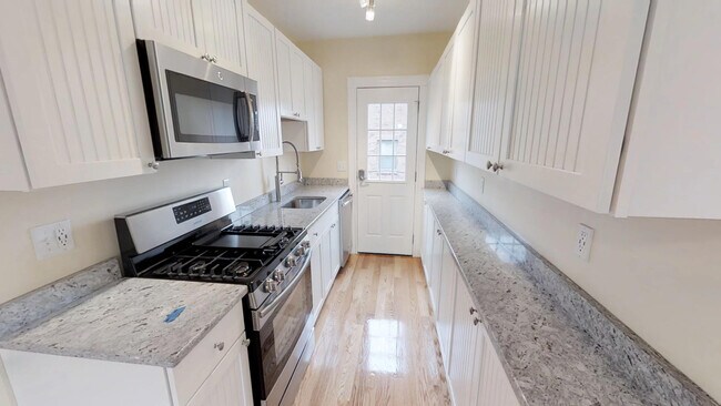 25 Macarthur St unit 1R, Somerville, MA 02145 - photo 2