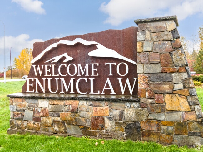 Enumclaw neighborhood signage.