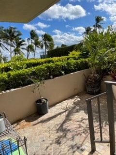 4900 N Ocean Blvd Unit 305, Lauderdale by the Sea, FL 33308