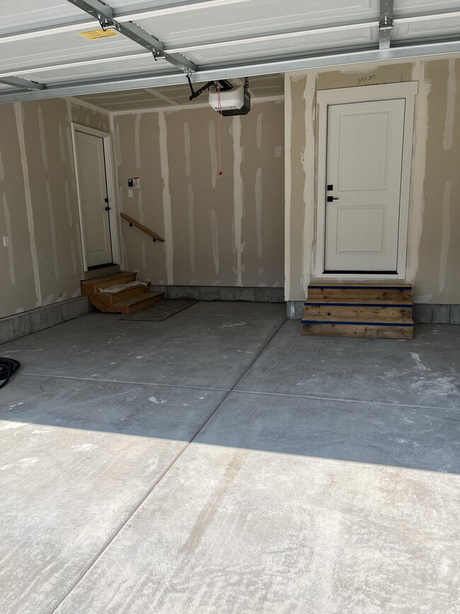 GARAGE PARKING INCLUDED