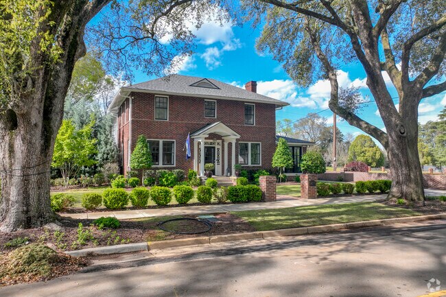 Various architectural styles in Cottonwood include stately Colonials.