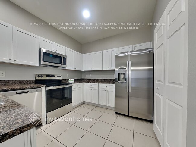 6515 Quiet Pool Ct, Apollo Beach, FL 33572 - photo 7