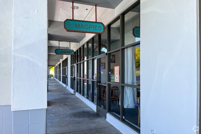 In the Houghton neighborhood, Magpies Pizza offers take-out and dine-in.