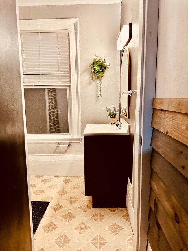 169 W Broadway unit B, Bangor, ME 04401 - photo 3