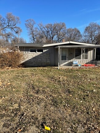 5421 N 37th St, Omaha, NE 68111