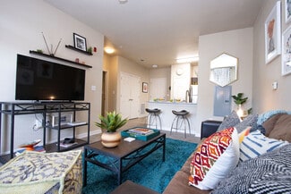 1711 Anderson Rd, Oxford, MS 38655