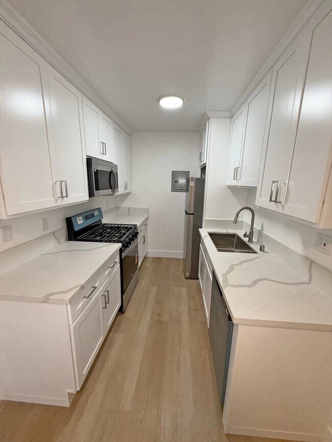 1852 N Wilton Place unit 9, Los Angeles, CA 90028 - photo 3