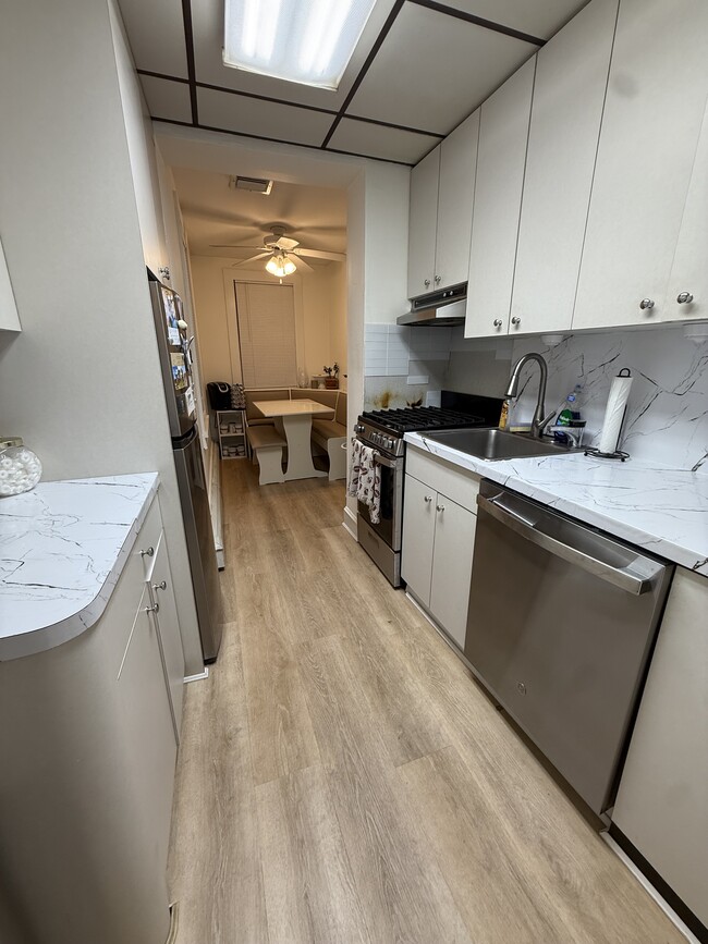 9 Green St unit A, Huntington, NY 11743 - photo 4