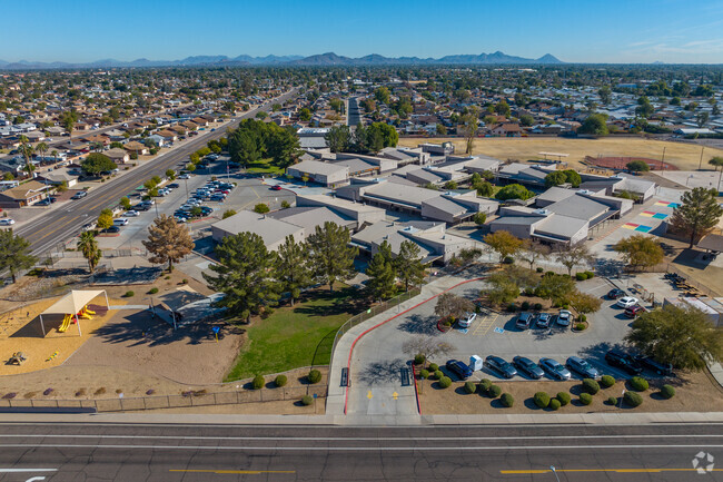 Desert Valley Elementary School, Rankings & Reviews - Homes.com