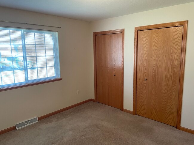 508 3rd St, Charles City, IA 50616 - photo 5