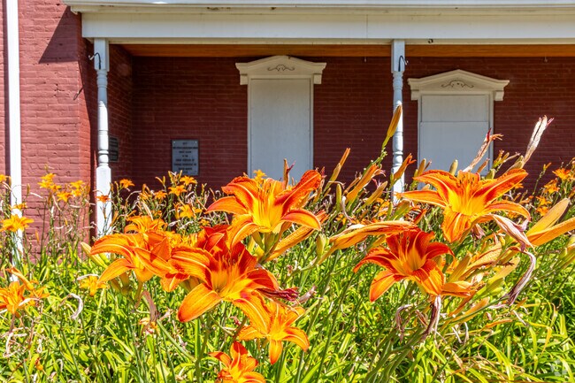 Northport is a great neighborhood with many amenities to enjoy.