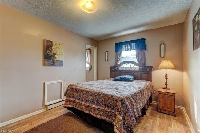 5219 Nc Highway 700 unit 7, Eden, NC 27288 - photo 2