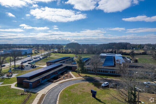 John Fenwick Elementary scores an overall B on niche.com.