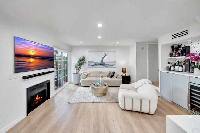 14727 Magnolia Blvd, Sherman Oaks, CA 91403 - photo 5