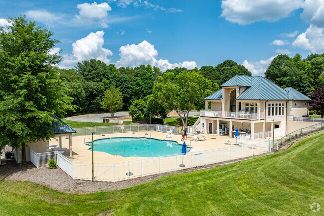 Friendly Acres residents can join the private club to enjoy a large pool and clubhouse.